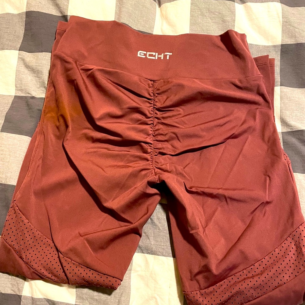 Echo mulberry butt scrunch leggings